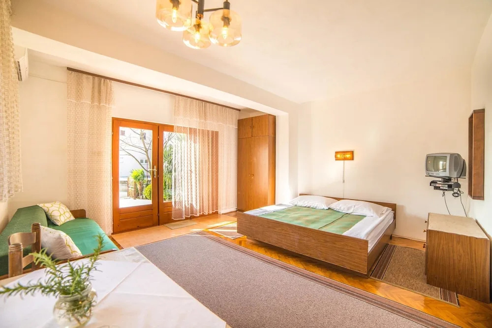 Apartments Antic SELCE
