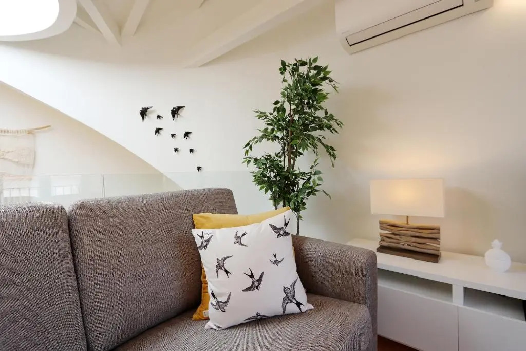 HM - Flores Skylight
