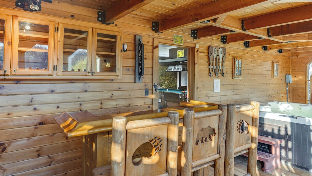 Viewtopia by Avantstay Lakefront Views + Hot Tub