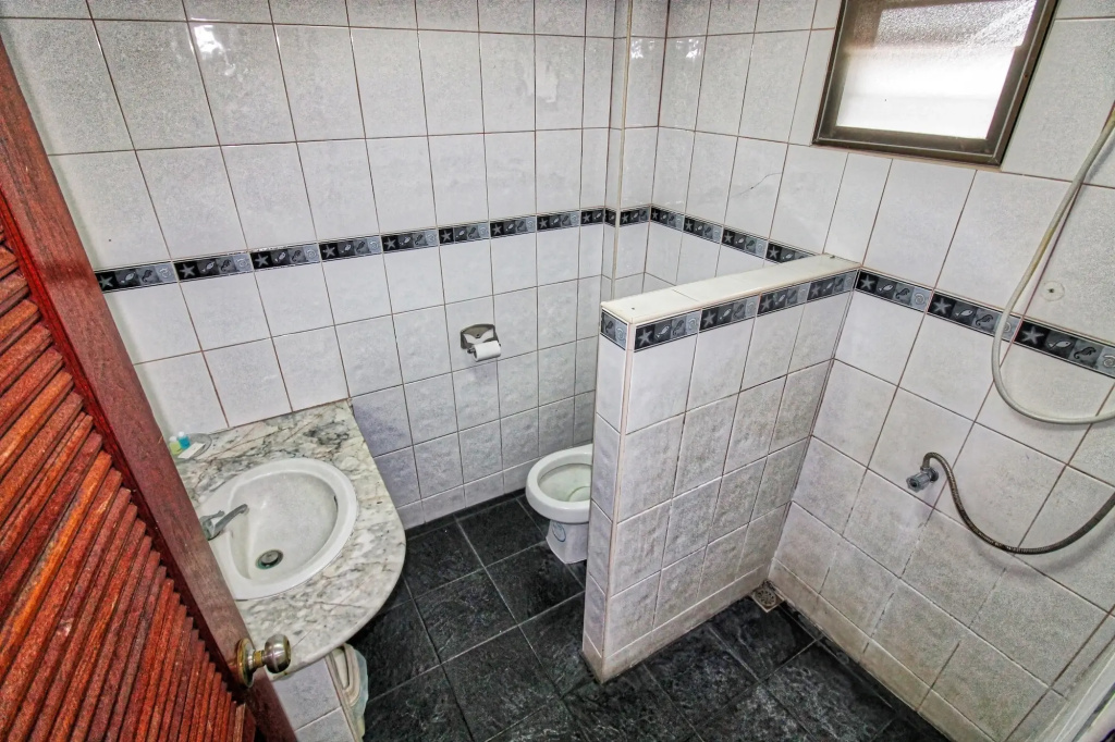 Phratamnak Inn Hotel & Guesthouse - 100 mtr from the beach