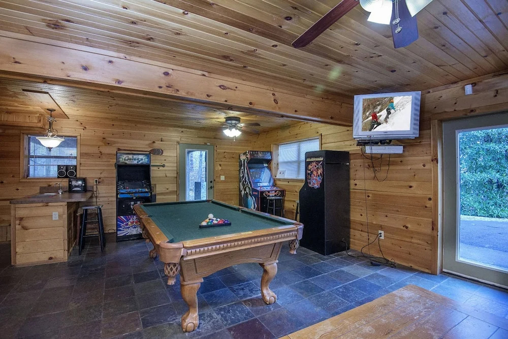Homespun Hospitality by Heritage Cabin Rentals