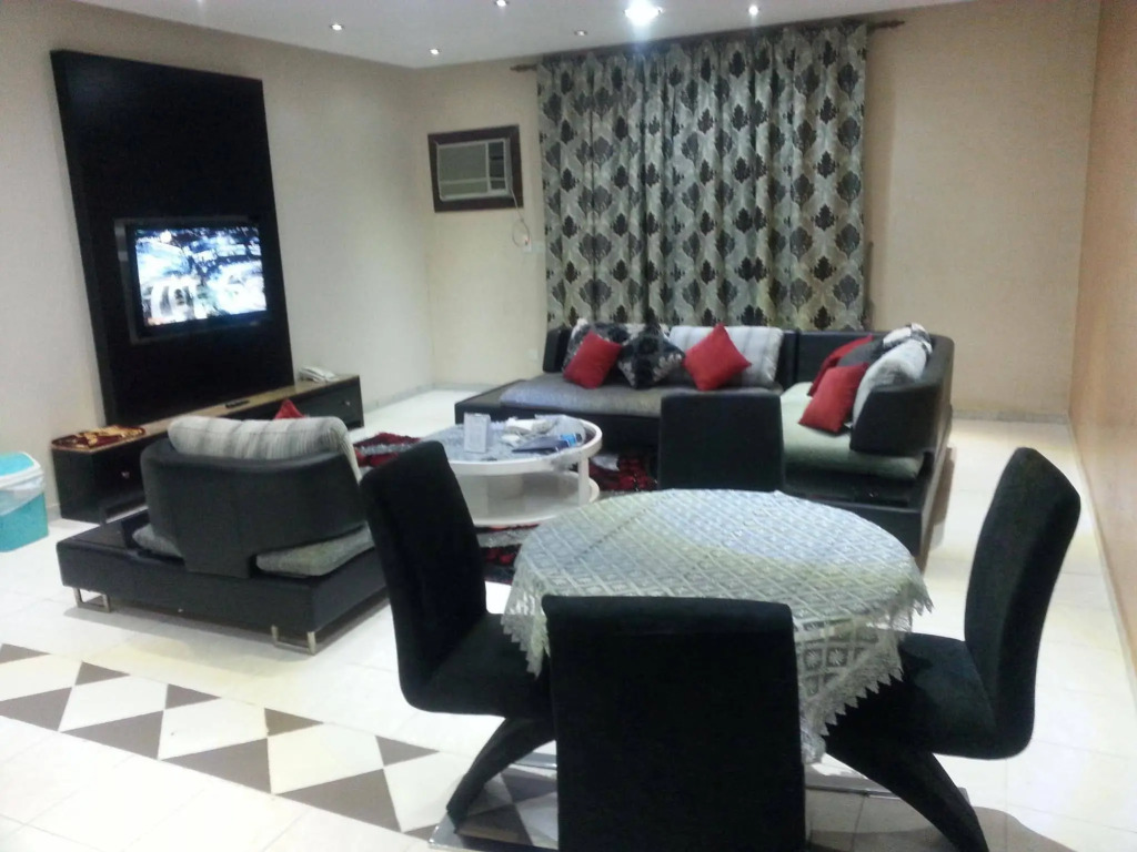 Al Janaderia Suites 3
