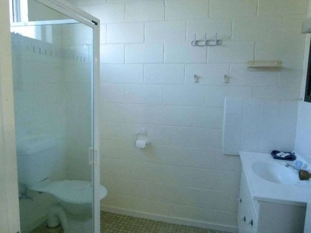 Azalea Motel - Under New Management