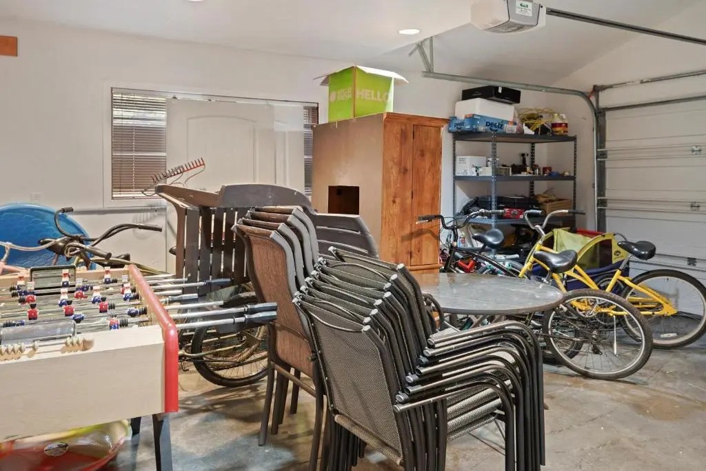2 Landrise-AC-Hot Tub-4BR/2BA