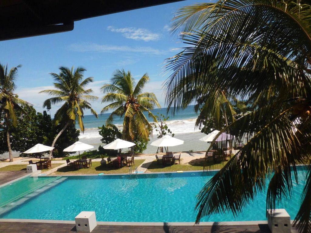 Paradise Beach Club