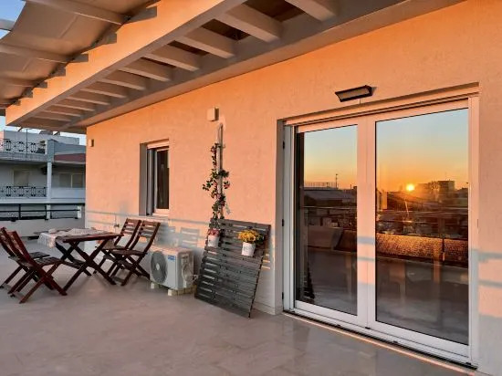 Quiet House-Athens Center 100 Meters Balcony on the Top Floor