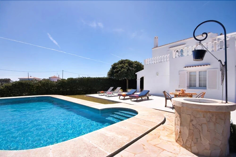 Villa Savanna Spacious villa with private pool near the beach