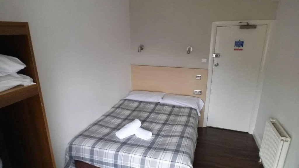 Lynden Court Hotel