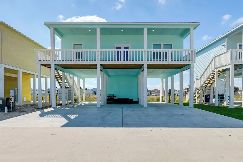 Community Pool Access & Bay View: Rockport Home!