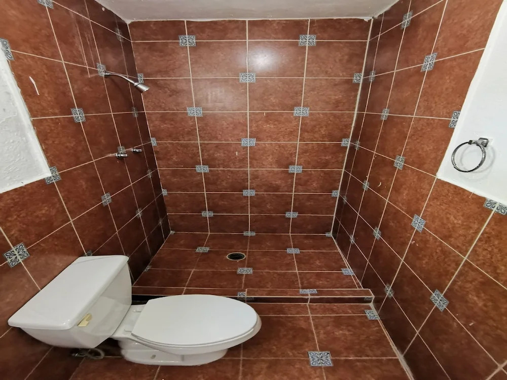 HOTEL LOS CEDROs