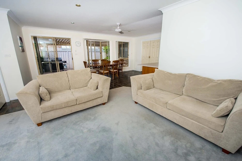 Whitesands Road, Unit 2/12