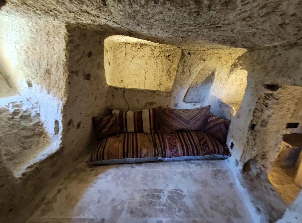 Peruna Cave