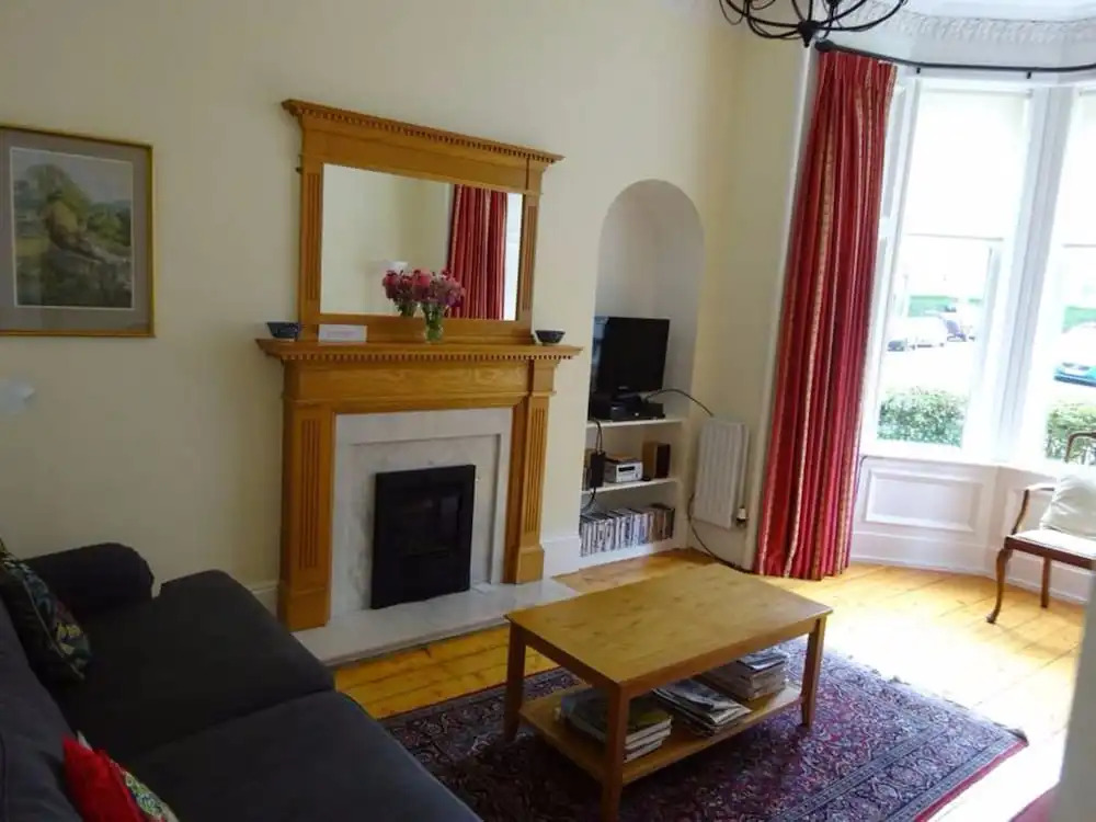 3 Bedroom Stockbridge Apartment