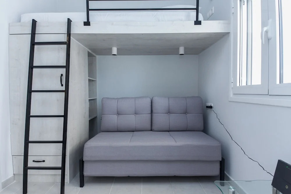 Modern Equipped Studio w View in Kipseli