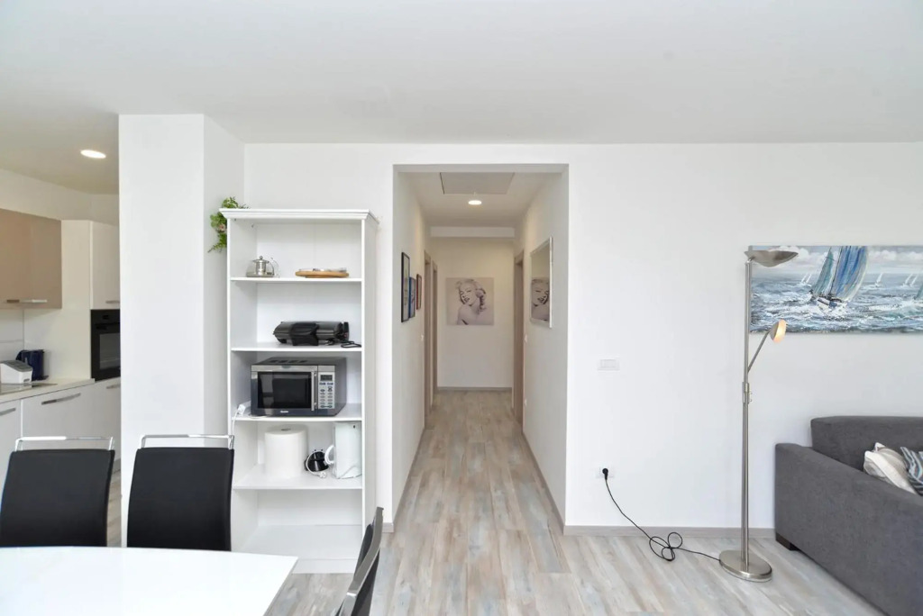 House Mirna 2177