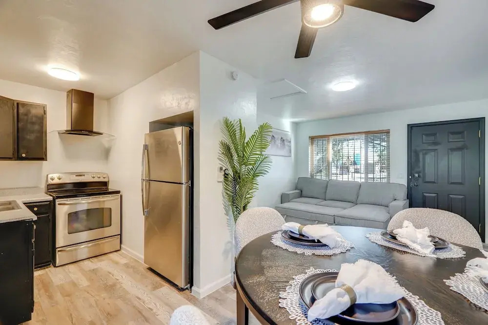 4 Mi to Dtwn & Gem Show! Pet-friendly Tucson Home