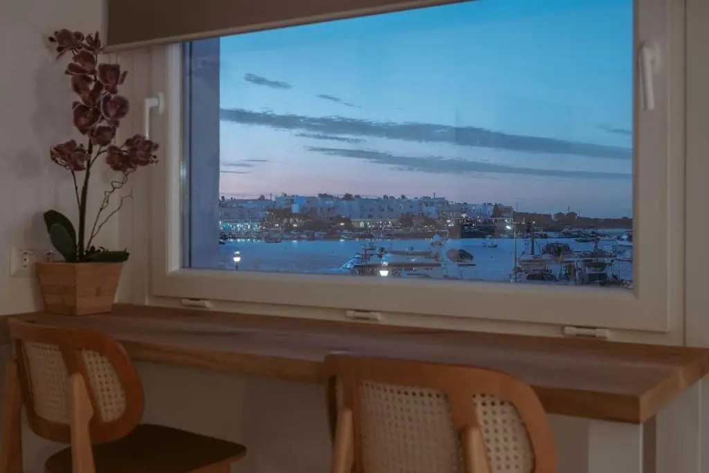 Nautica Suites - Modern Seaview Suite
