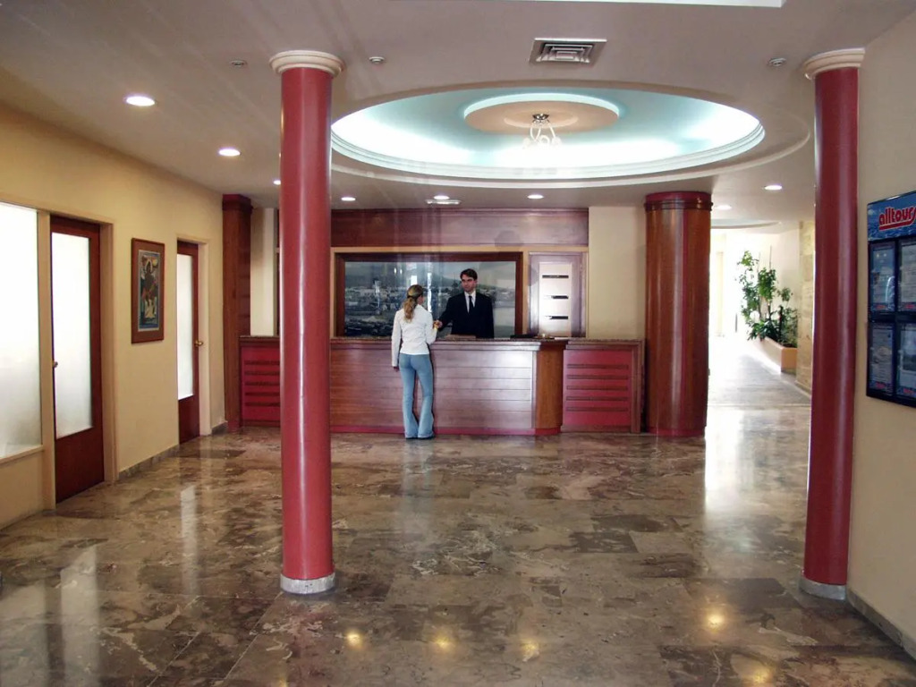 Astron Hotel
