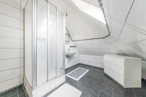 3 Private Rooms, 4 Persons (6337)