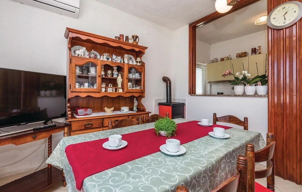 Amazing Home In Kampor With Wifi