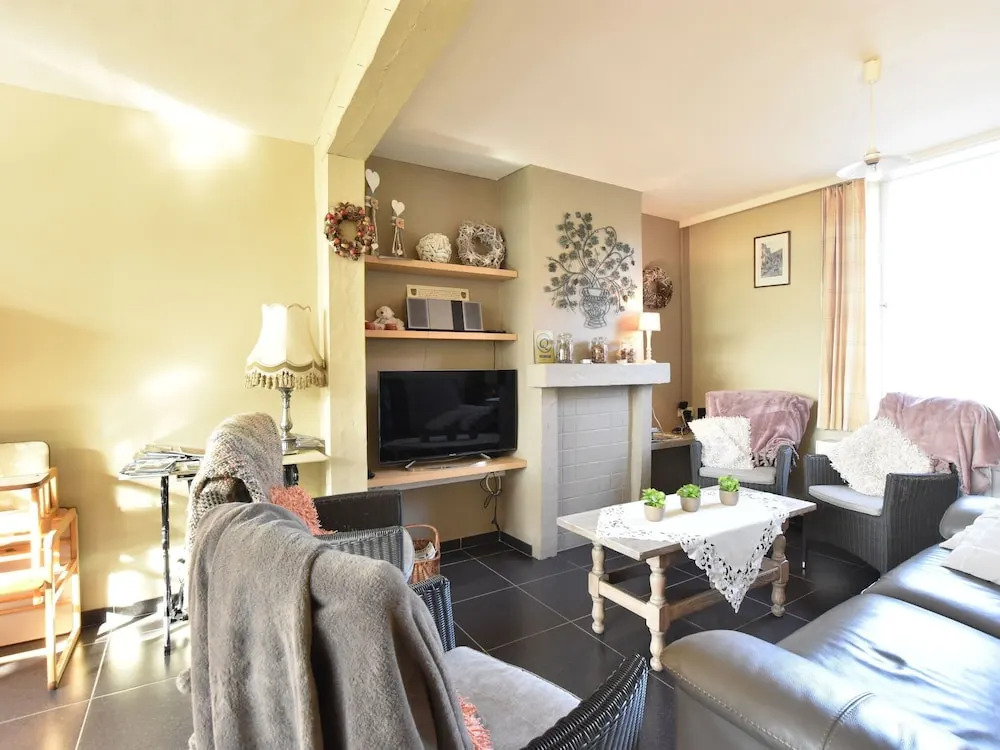 Graceful Holiday Home in Beveren aan de Ijzer With Terrace
