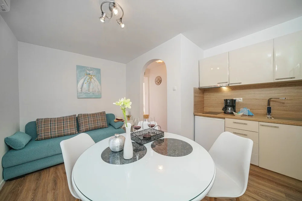 "one Bedroom Apartment for 2 People"