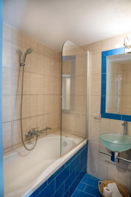 Trapela Areopolis, Boutique Hotel