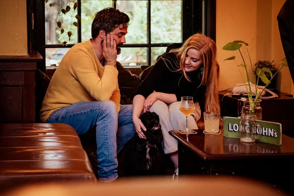 Long Johns Pub & Hotel