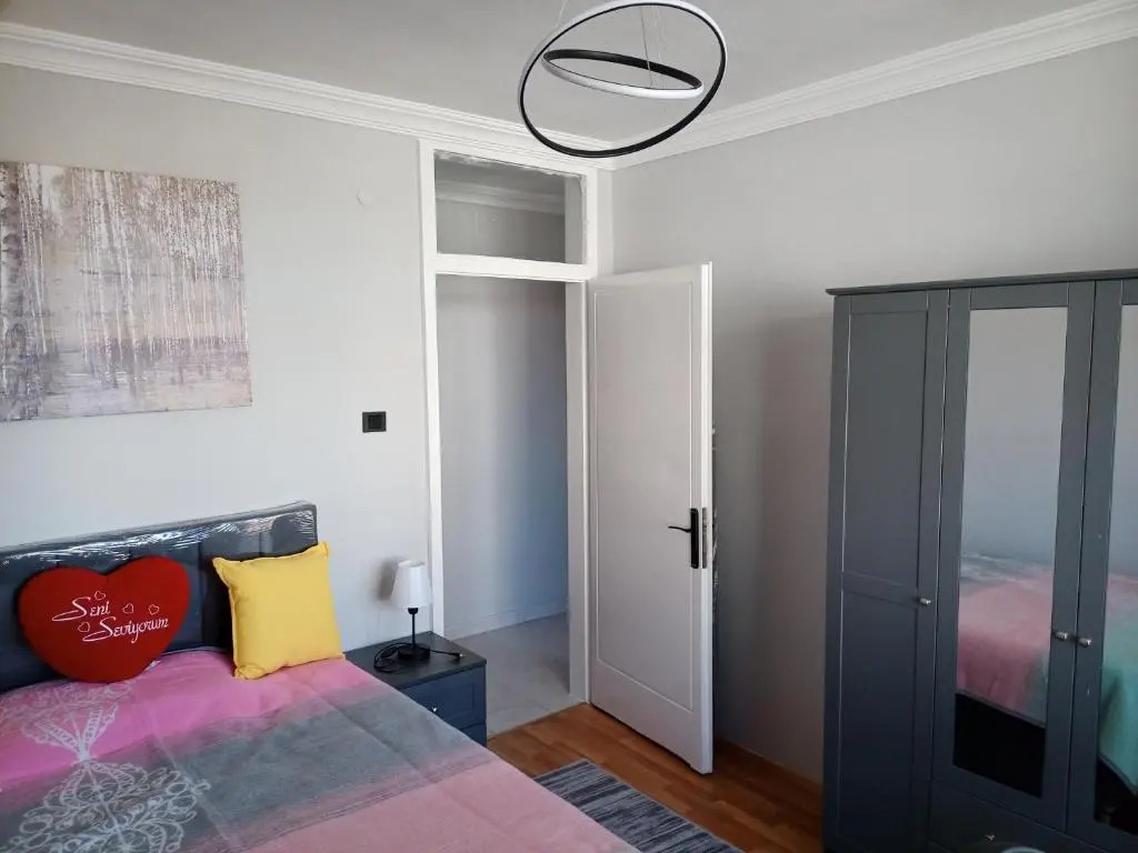 3 BEDROOMS 1 LIVING ROOM FURNISHED IN THE CENTER of ANKARA