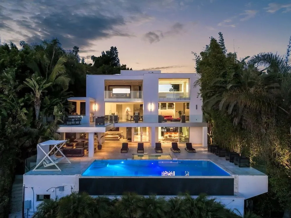 St Ives Modern