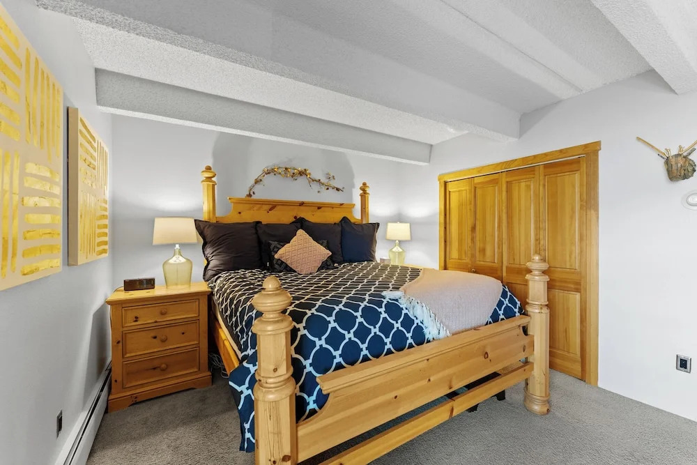 Anchorage West Condos Building 10, Unit #105