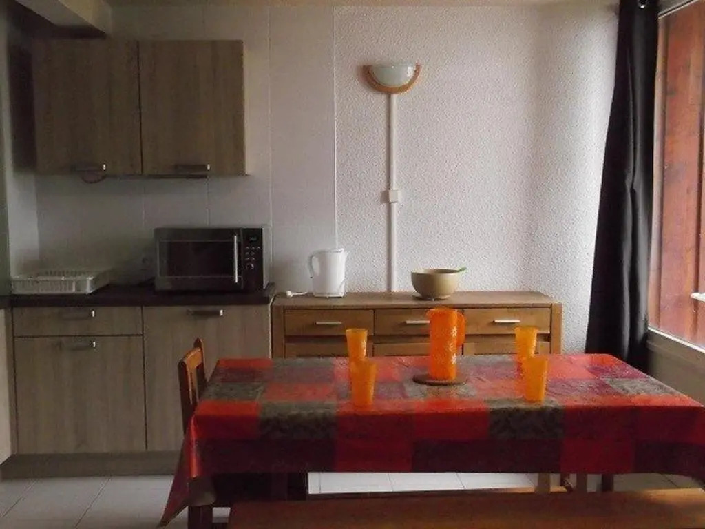 Appartement lumineux 3 pièces 8 pers, proche des pistes avec cuisine équipée - FR-1-262-73