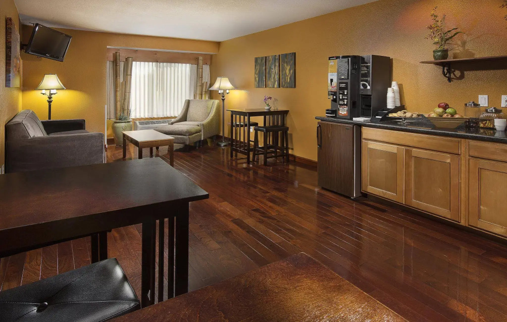 Radisson Hotel Portland Airport
