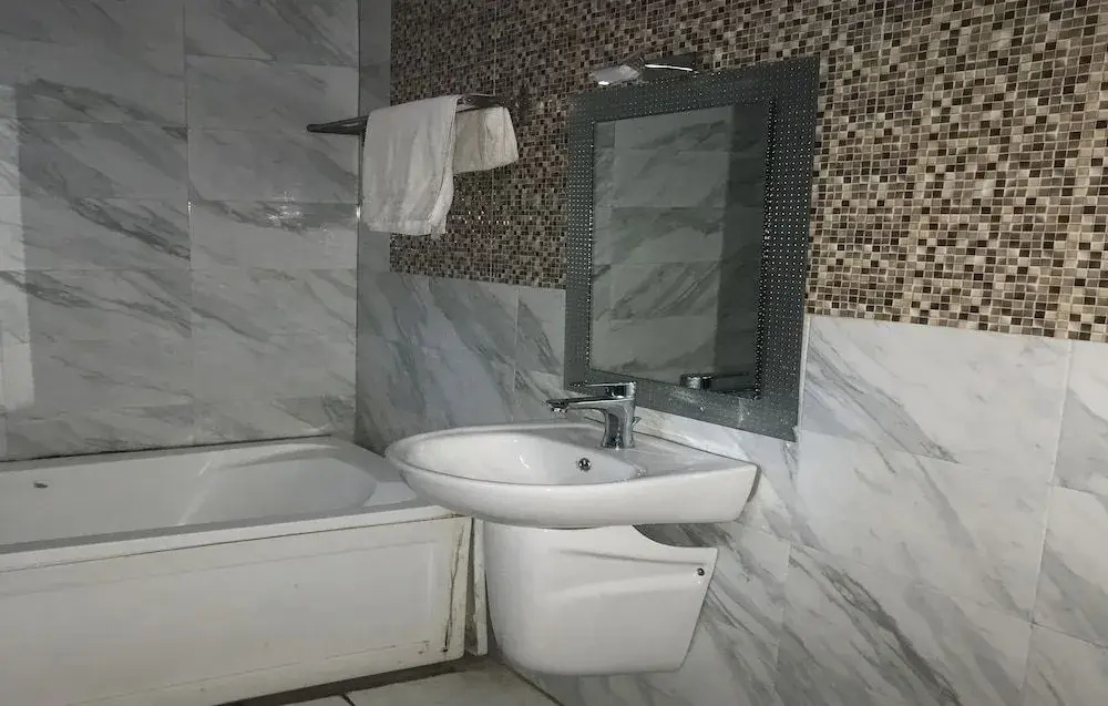 GQ International Hotel