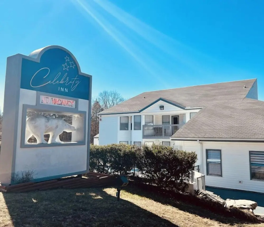 Celebrity Inn