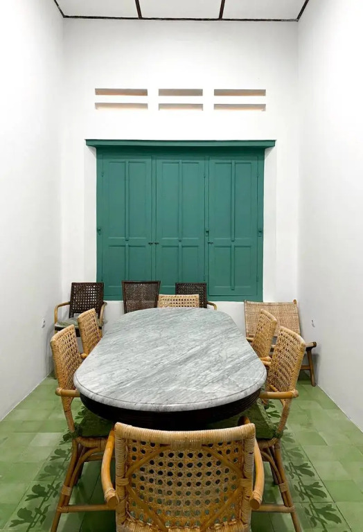 Binumar Guest House