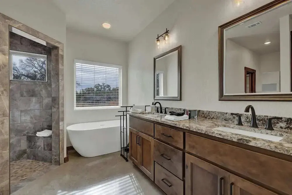 Luxury in the Hill Country, 10-mins to Downtown!