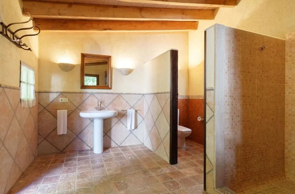 Villa - 4 Bedrooms with Pool and WiFi - 103197