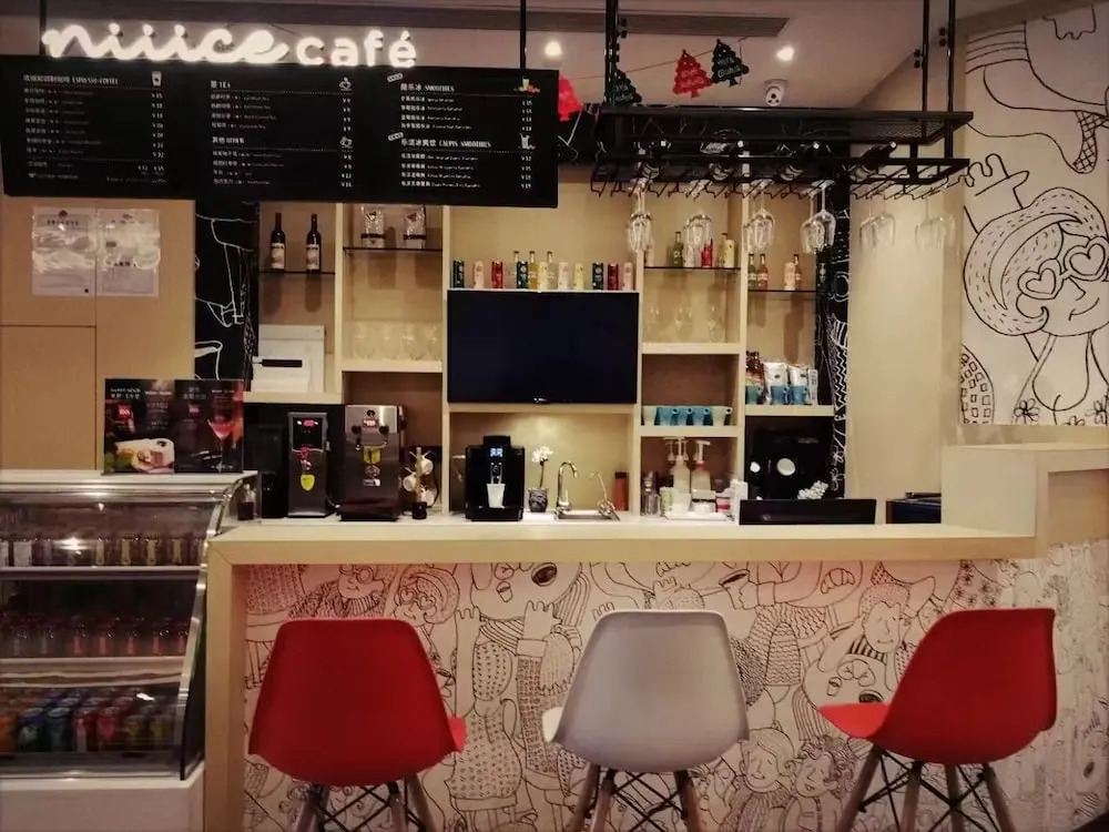 Aifeel Hotel (South Square of Shenyang North Railway Station)