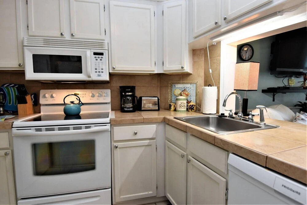Sea Breeze 311 by Bender Vacation Rentals