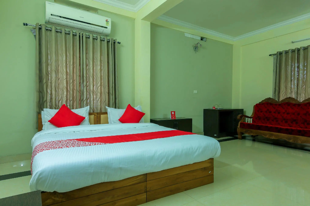 OYO Flagship 16623 Kubeira Homestay