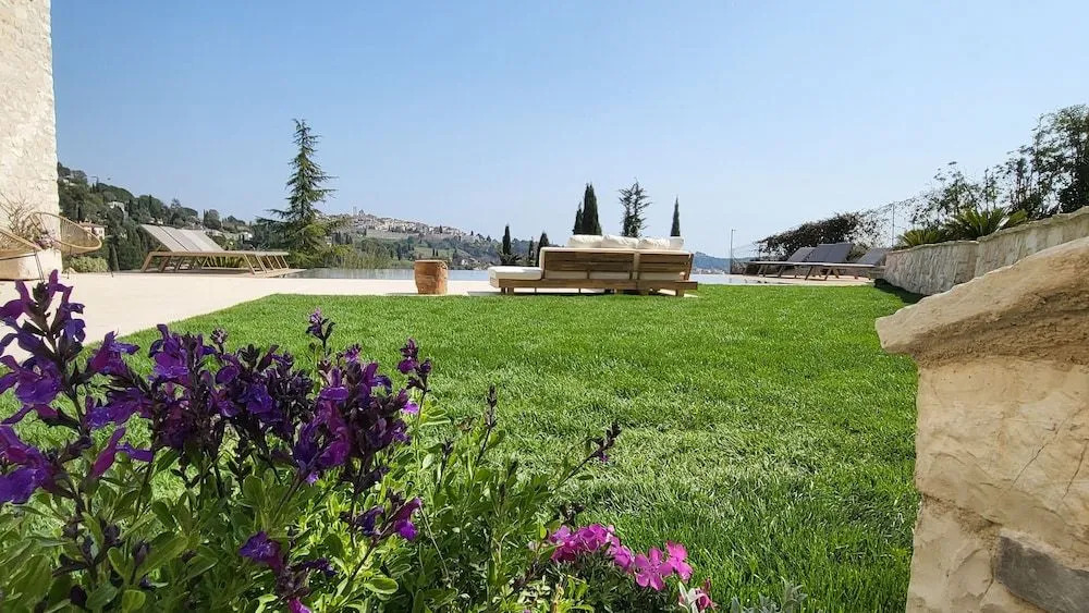 Ideal BnB, Luxury Apartments