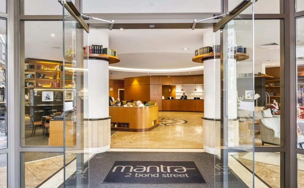Mantra 2 Bond Street