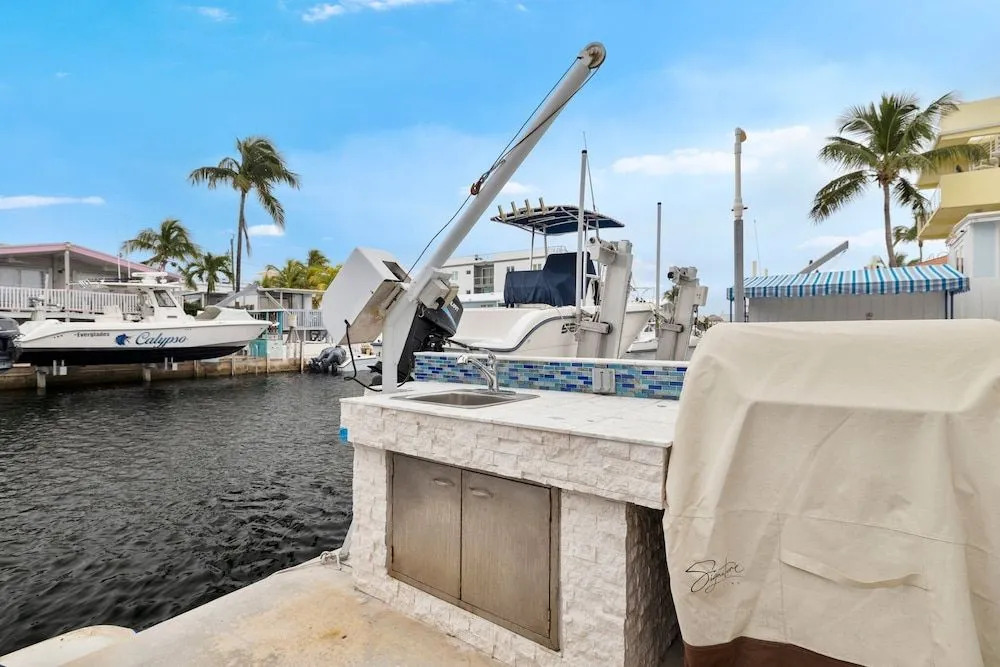 Oleander Hideaway Waterfront Home