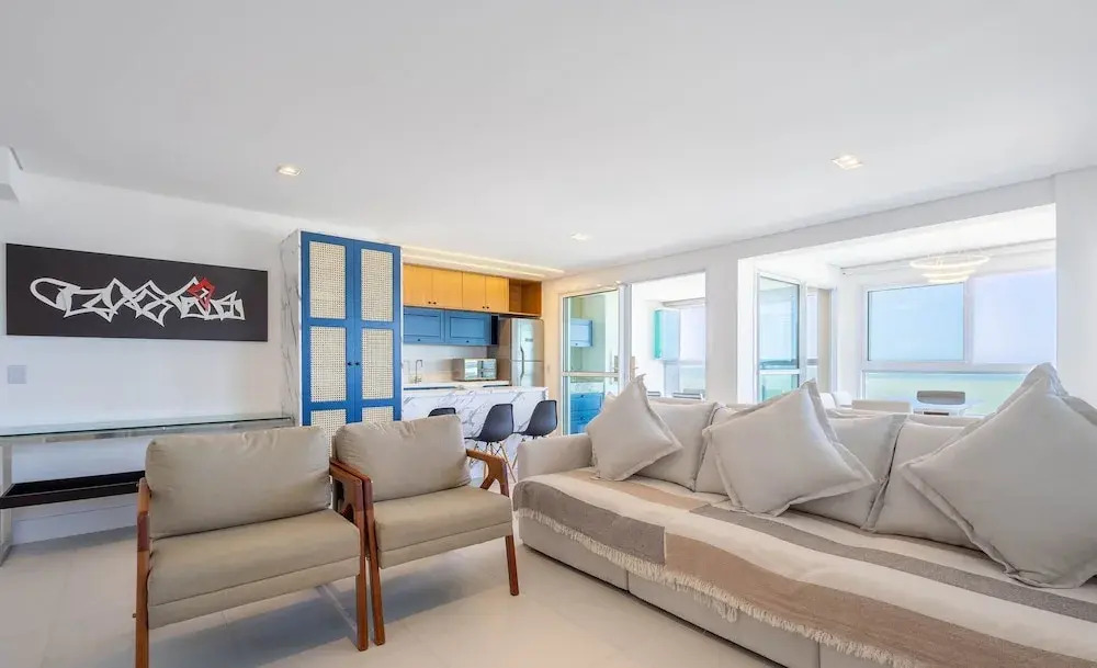 Seafront Condominium With Pool - SHC