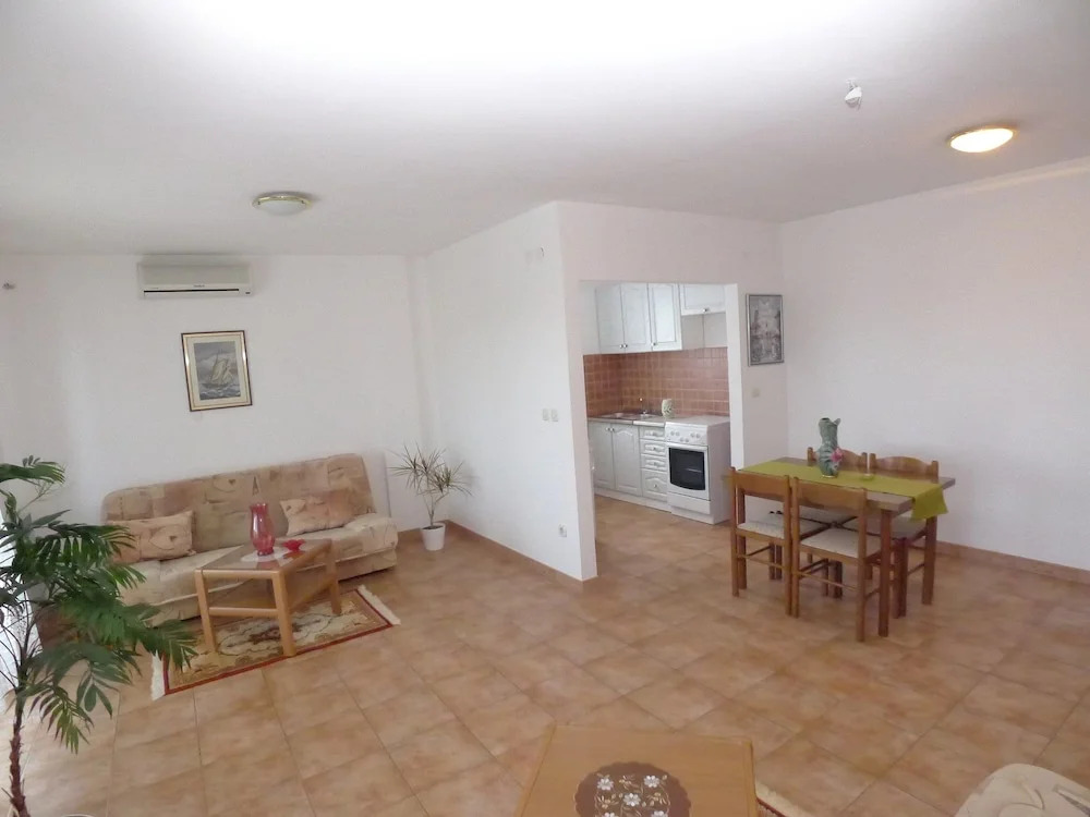 Four Person Apartment With One Bedroom Located Near Beach