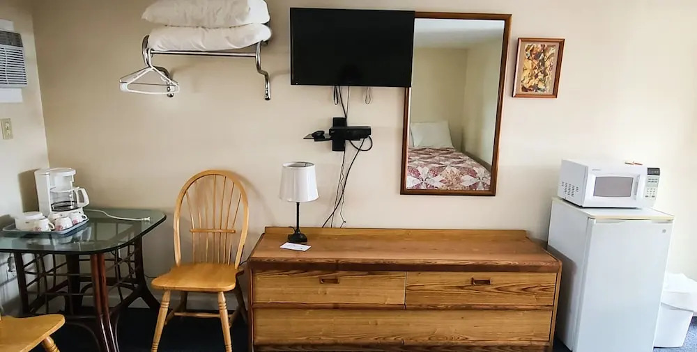Sun and Surf Motel