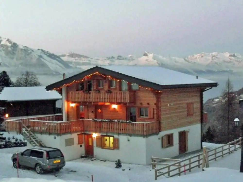 Luxury Chalet with Hot Tub in La Tzoumaz