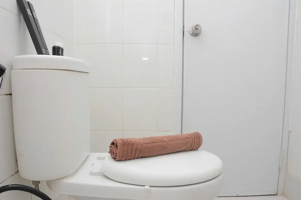 Comfort and New Renovation 2BR Bassura City Apartment