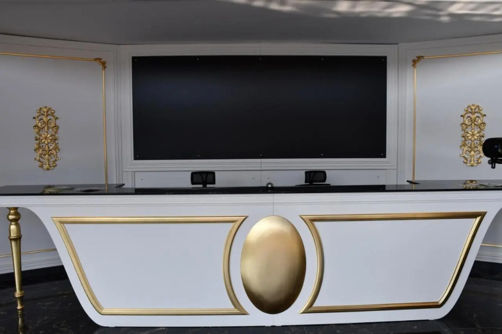 Hmz LUXURY HOTEL